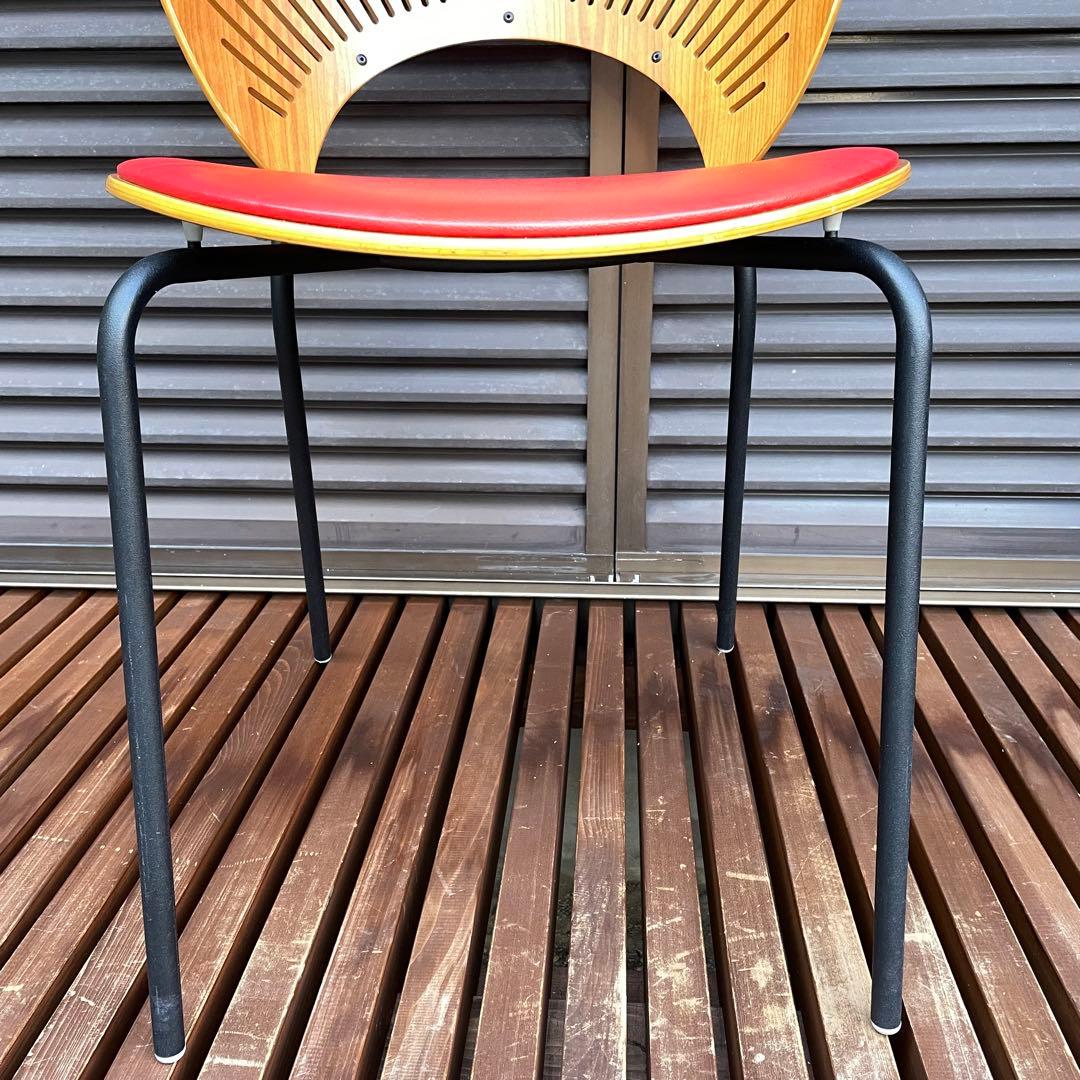 デンマーク　フレデリシア　椅子　ナナディツエル　　赤　2