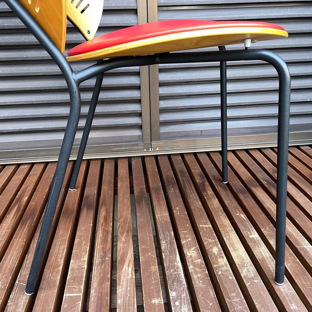 デンマーク　フレデリシア　椅子　ナナディツエル　　赤　2