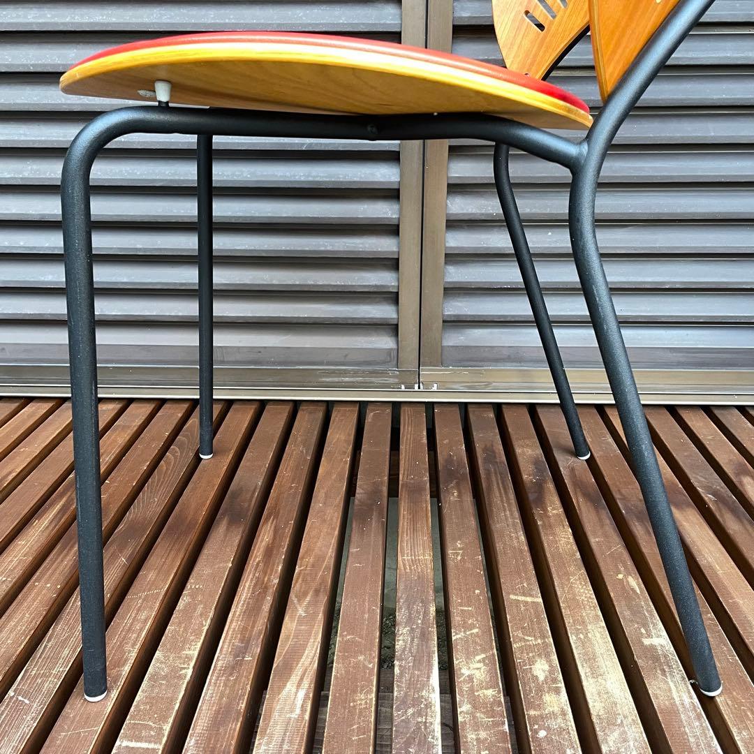 デンマーク　フレデリシア　椅子　ナナディツエル　　赤　2