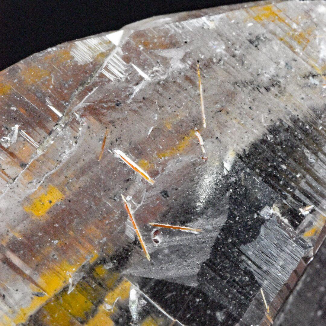 ガネーシュヒマール ヒンドゥン産 ライトスモーキー ルチル付き