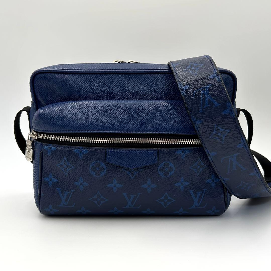 【美品】ルイヴィトン タイガラマ アウトドアメッセンジャー ショルダーバッグ 青