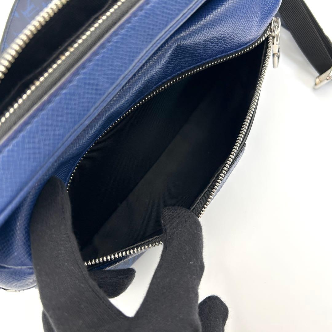 【美品】ルイヴィトン タイガラマ アウトドアメッセンジャー ショルダーバッグ 青