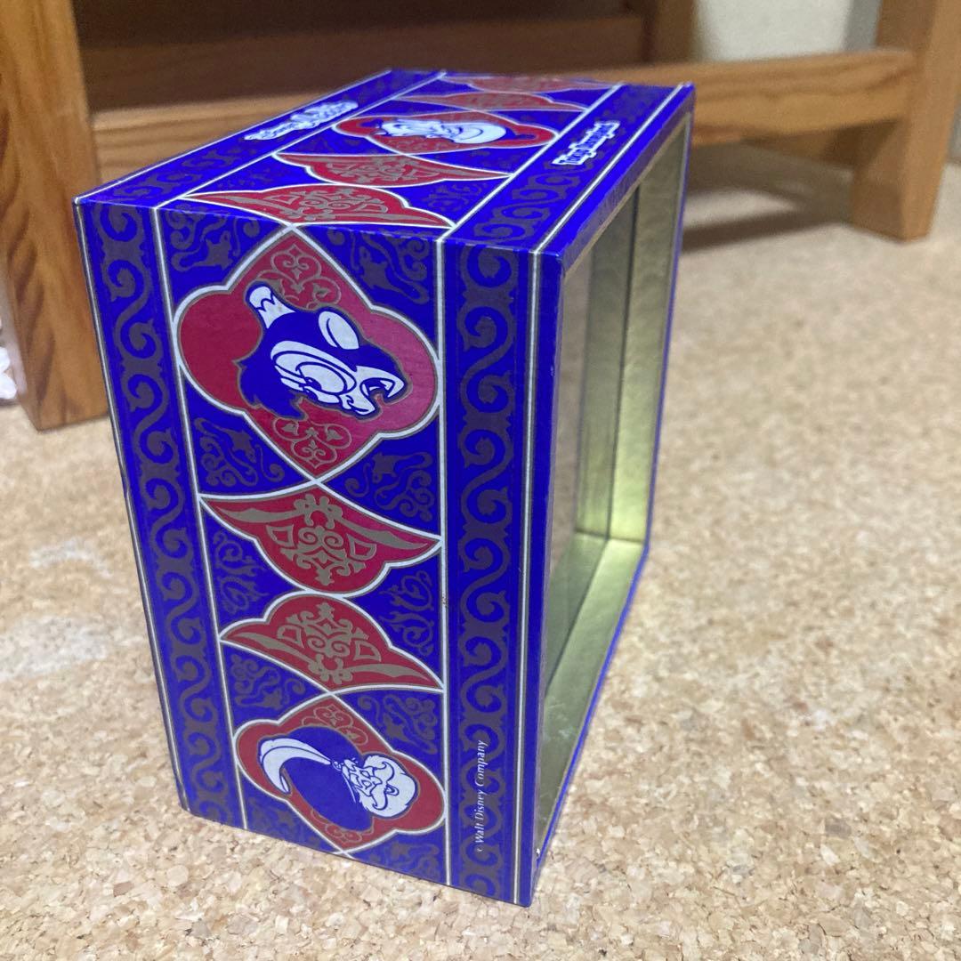 ディズニーランド限定　魔法の絨毯に乗ったアラジンとジャスミンが動くオルゴール