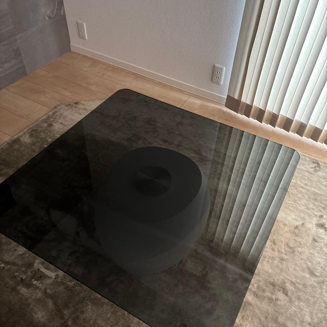 ボーコンセプトコーヒーテーブルセンター　リビングテーブルコンクリートグレーガラス