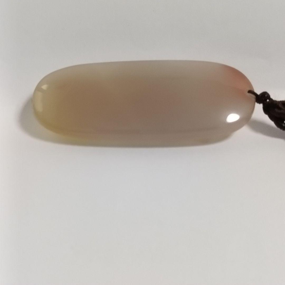 翡翠 ネックレス 金魚と花の彫刻　玉石