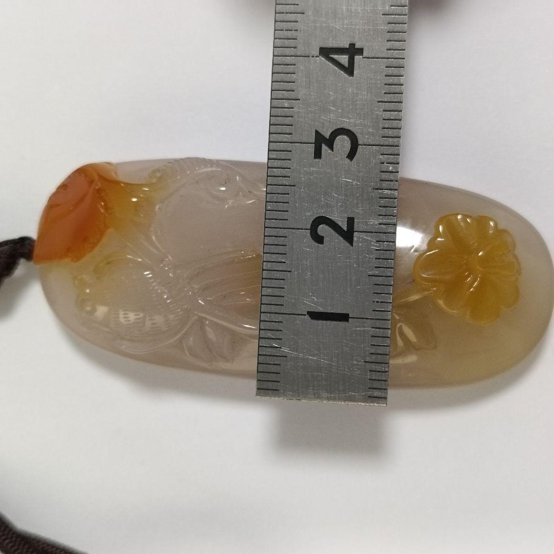 翡翠 ネックレス 金魚と花の彫刻　玉石