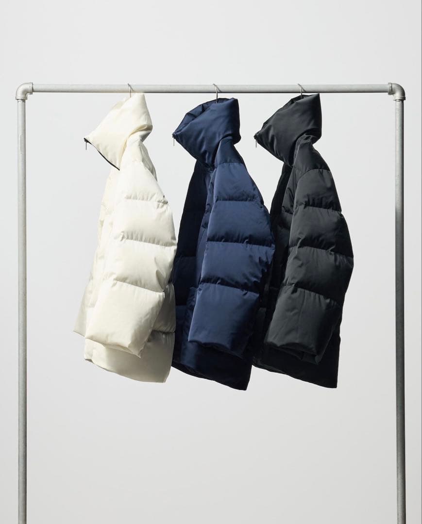 【美品】ユニクロジル・サンダーコラボブラックの「+J」ダウンボリュームジャケット