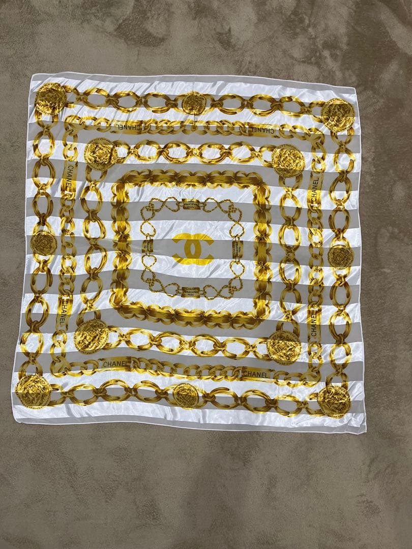 CHANEL ゴールドチェーン スカーフ【年末値下げ】