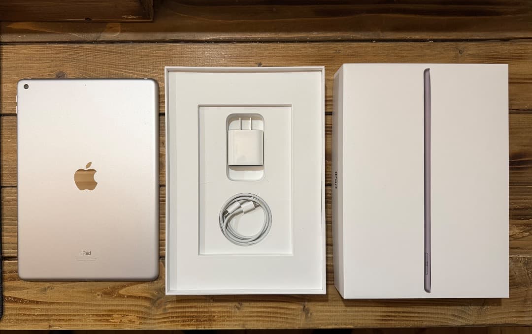 iPad 第9世代 ACアダプタ、ケーブル