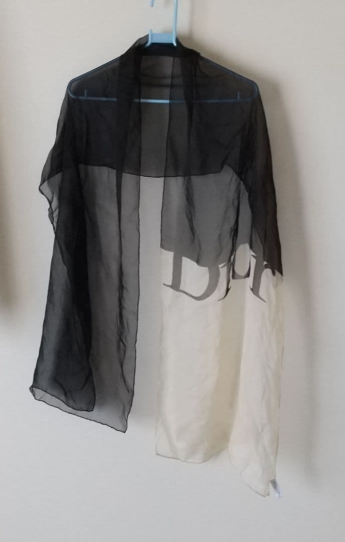 Dior　絹100%シフォンストール　黒＆ベージュ　イタリア製　タグ有り　未使用