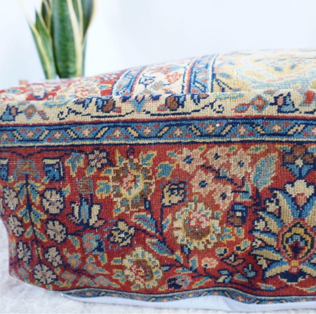 【チクワ】トルコ直輸入　オールドキリム　ヴィンテージラグ　プフ