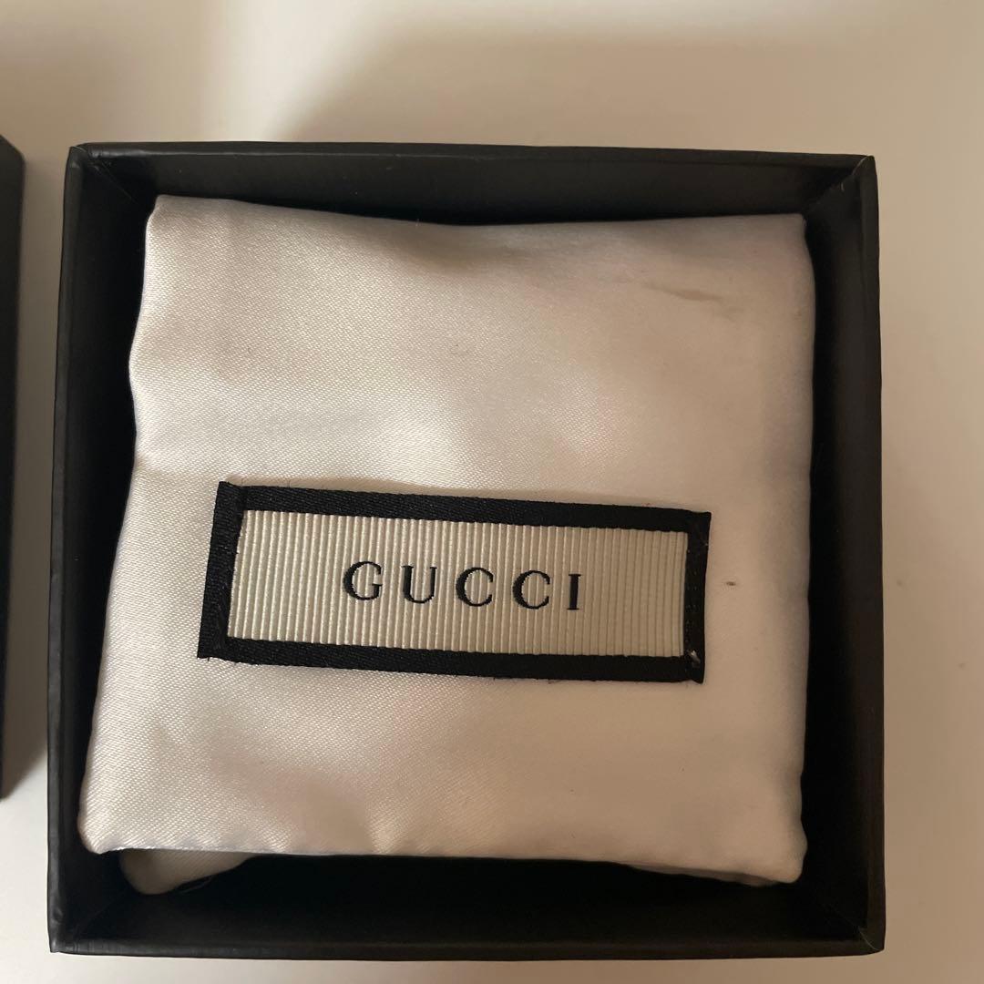 GUCCI シルバー ロゴプレート ネックレス