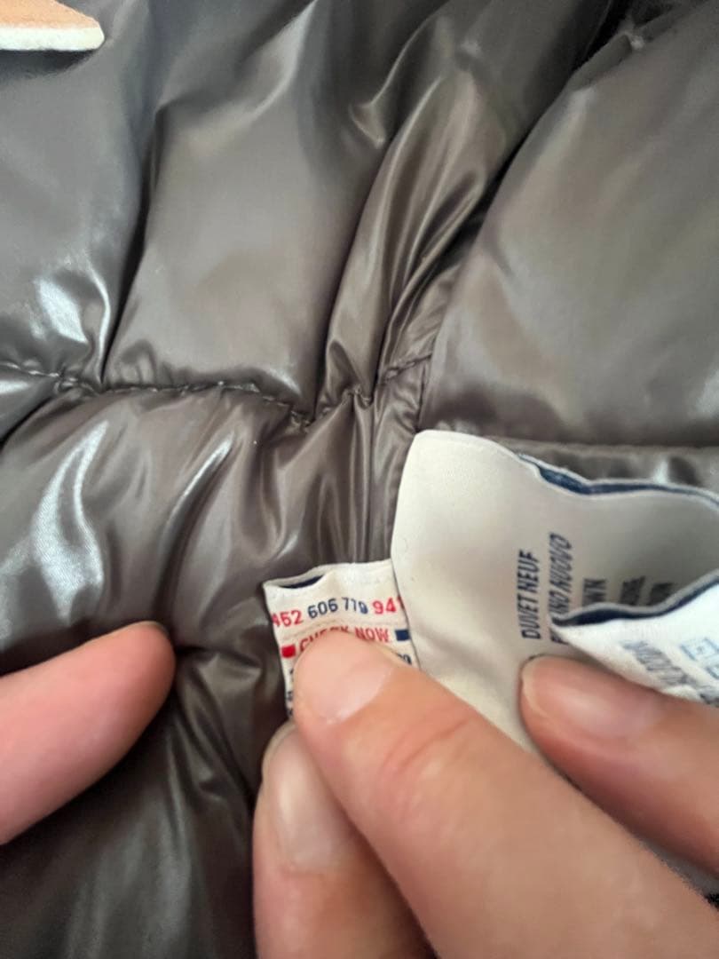 MONCLER チャコールグレー ダウンベスト