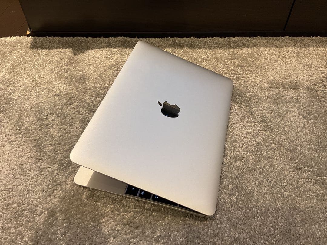 K*e様 Apple MacBook 12インチ シルバー極上美品