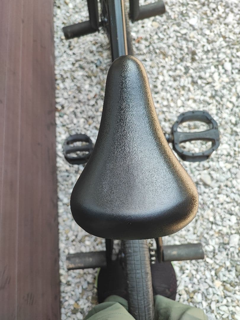 aresbikes キッズ 16インチ　STN BMX 黒