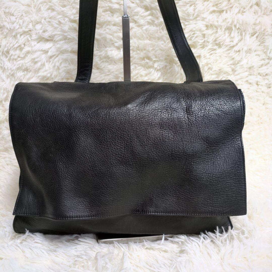 美品✨本革 マーガレットハウエル メッセンジャーバッグ クロスボディ ロゴ型押し