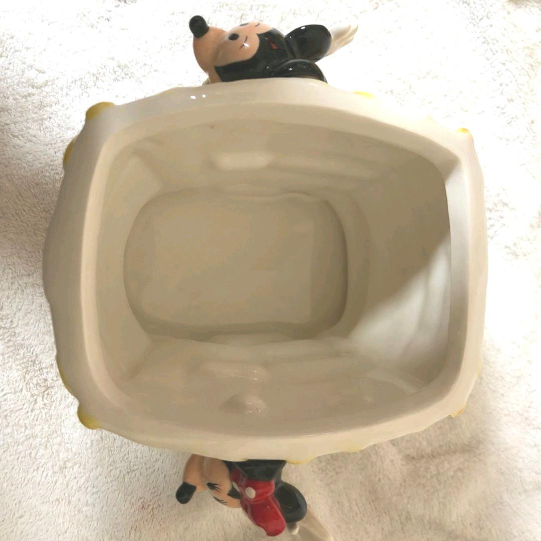 ディズニーランド　トゥーンタウン　ジョリートロリー　　オルゴール 小物入れ