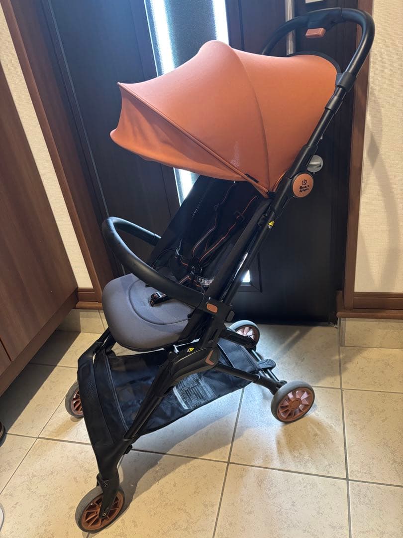 コンパクトベビーカー　西松屋