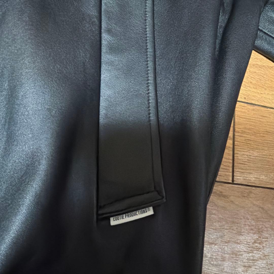 本日限定値下げ　クーティーレザージップパーカー　ラムスキン