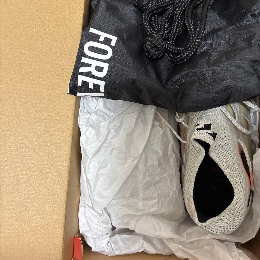 サッカーシューズ・スパイク ホワイト/ブルー/レッド