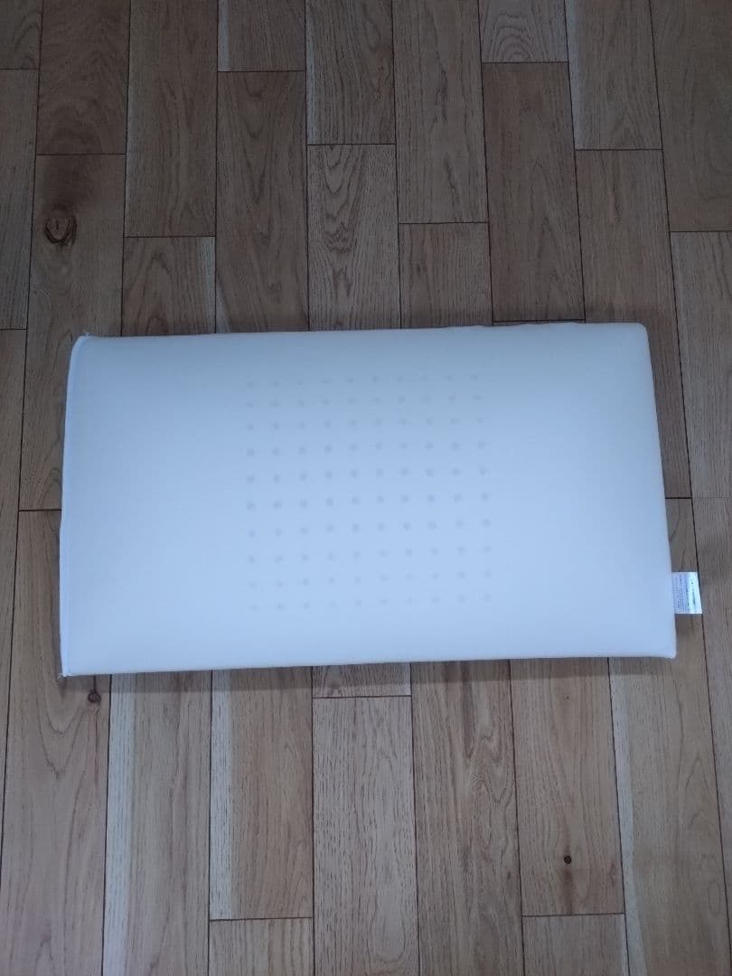 マニフレックス フラットピッコロ 枕 （女優まくら）