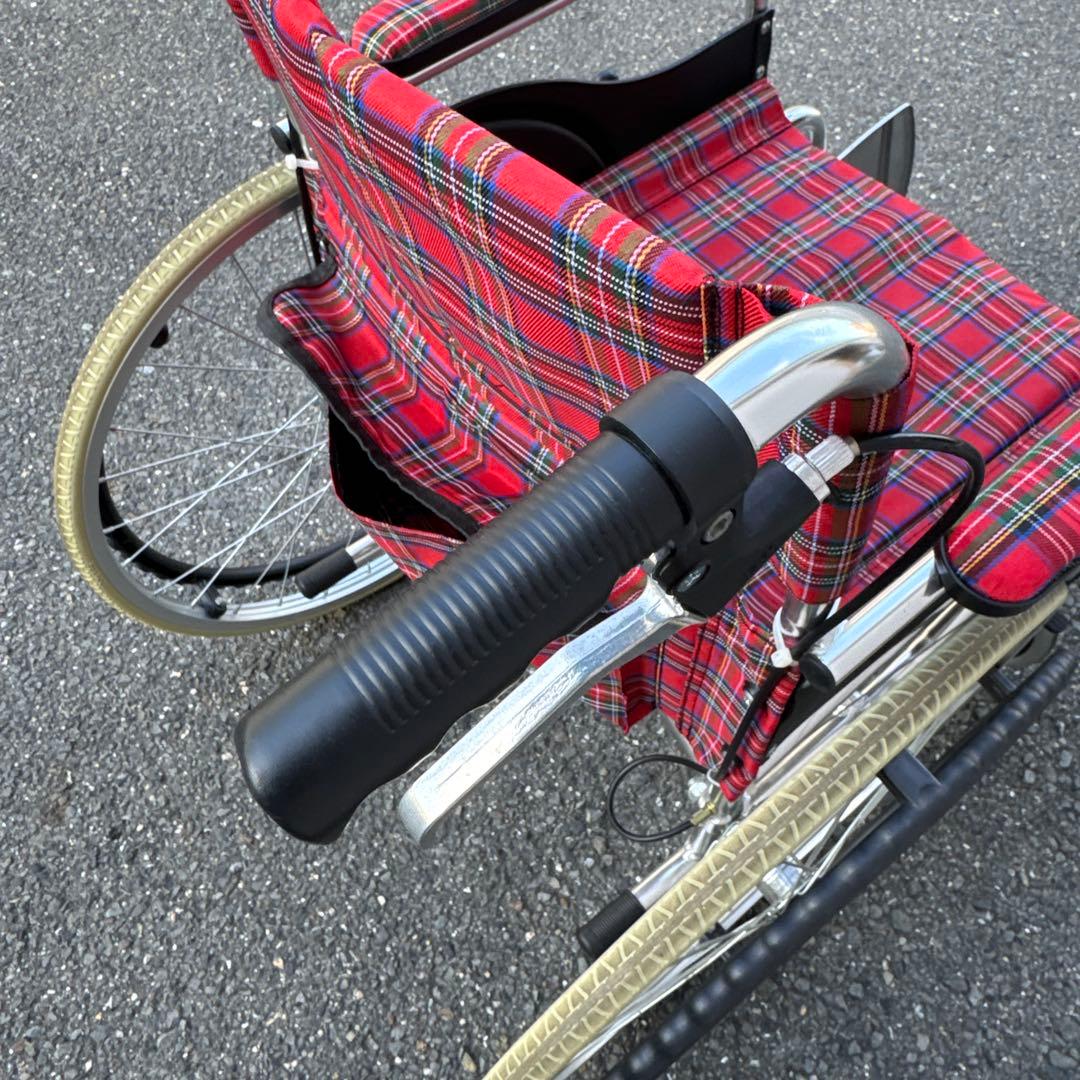 美品 軽量自走用車椅子 チェック柄　引取限定【A-193】