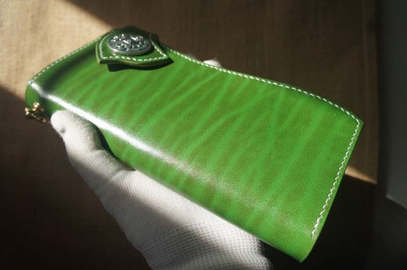 送料無料　ルガトショルダーのバイカーズウォレット【パロットグリーン】