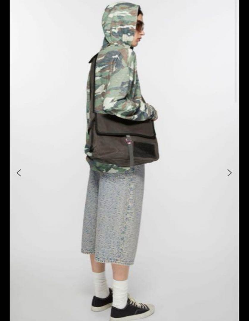 Acne Studios アクネストゥディオズ ショルダー　バッグ
