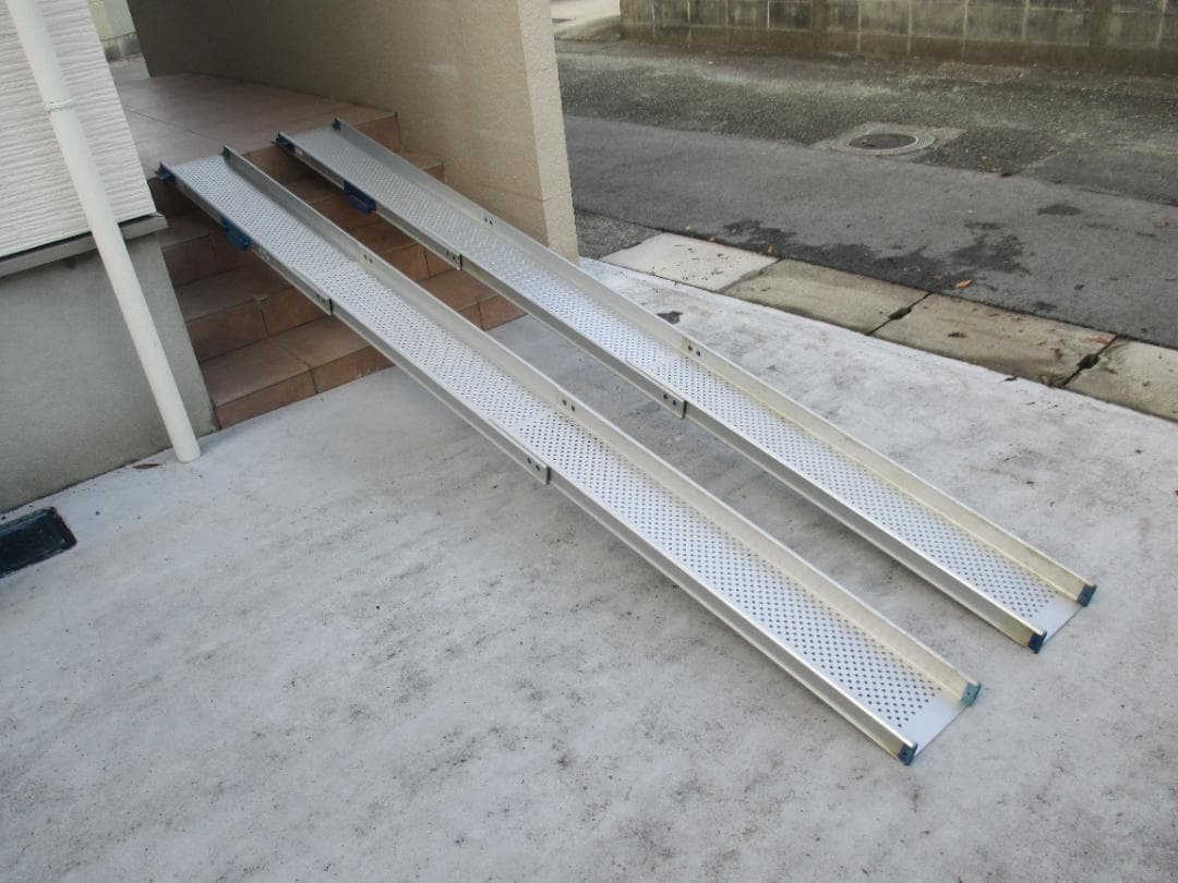 東山産業 スライドスロープ ESK300 アルミ 1.5 ～ 3m車椅子段差解消