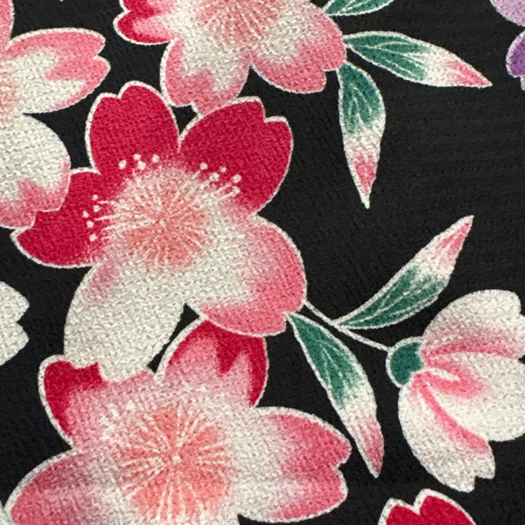 127 R・K 黒×桜　ちりめん　7歳 七五三着物セット　和装小物　結び帯