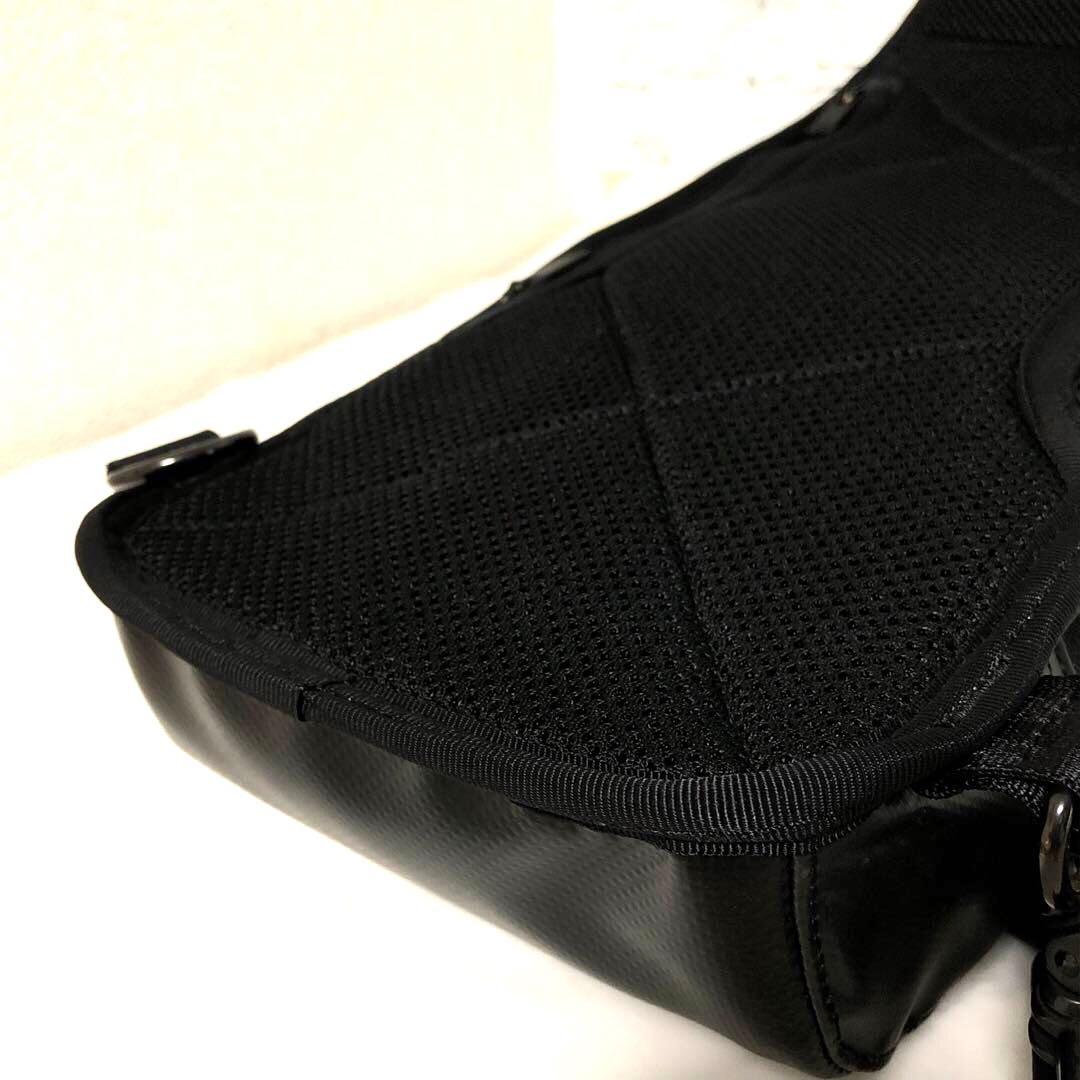 未使用級✨ポーターヒート スリングショルダー ボディバッグ マグライト ブラック