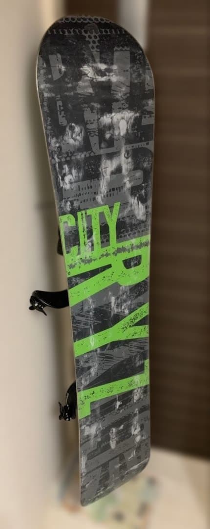 RYZ CITY スノーボード グリーン/ブラック　板