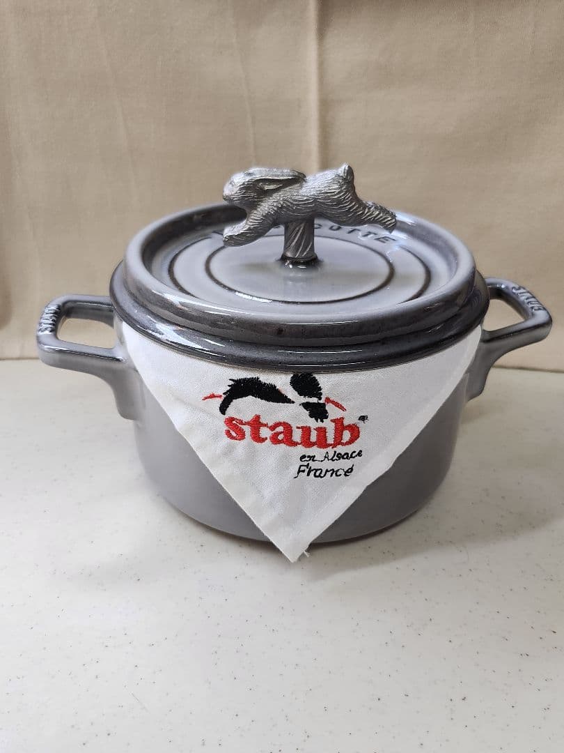 ■稀少■ ストウブ(Staub)ラウンドココット16cm[旧旧型] グレー