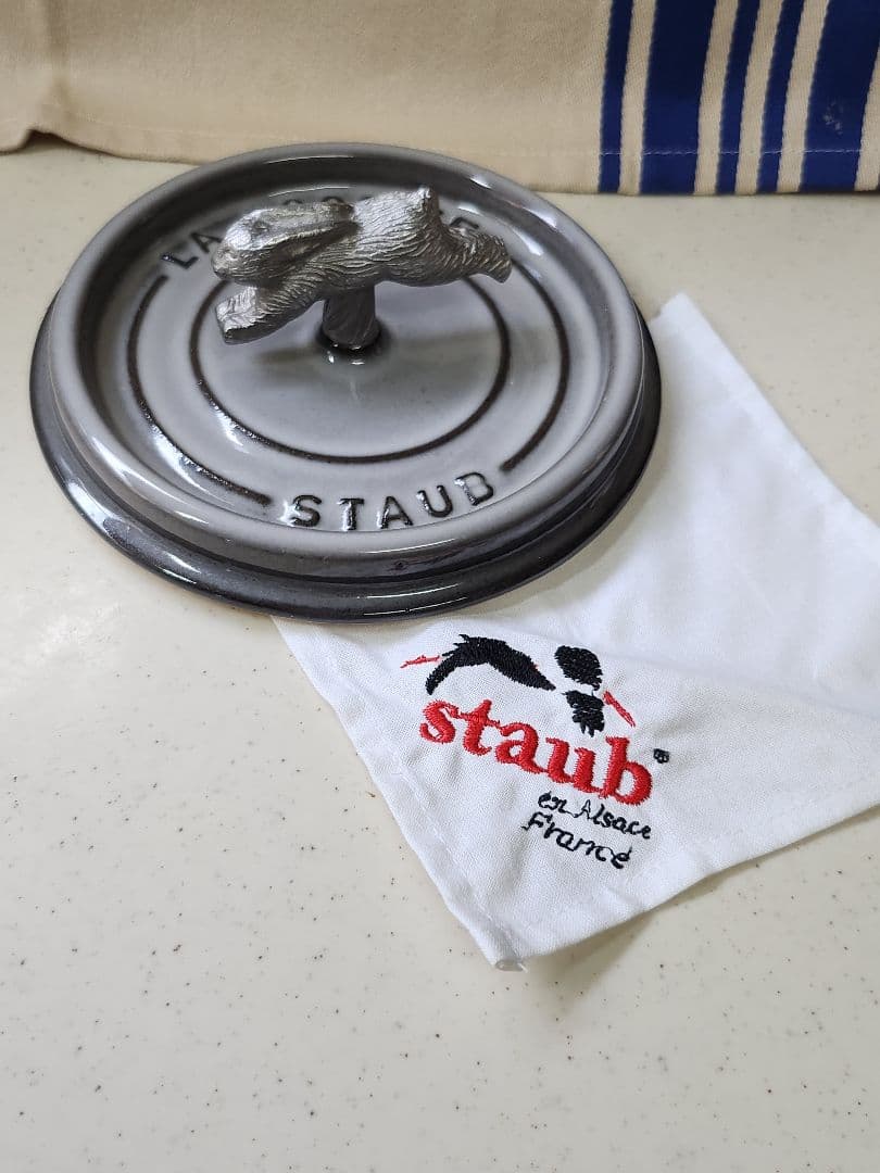 ■稀少■ ストウブ(Staub)ラウンドココット16cm[旧旧型] グレー