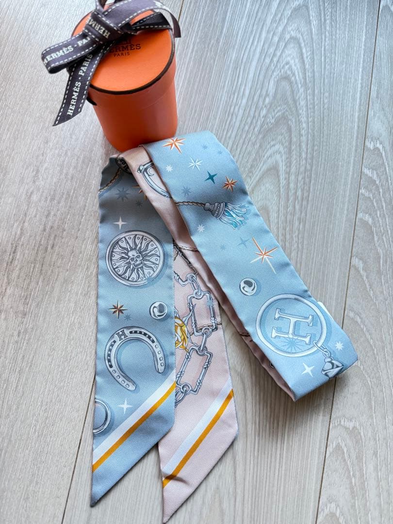 新品未使用　エルメス　ツイリー