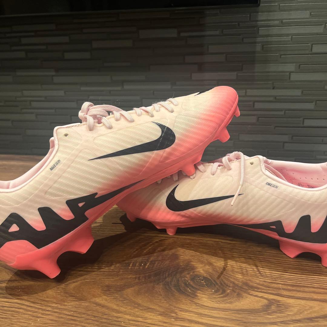 極美品！Nike Mercurial サッカーシューズ ピンク/ブラック
