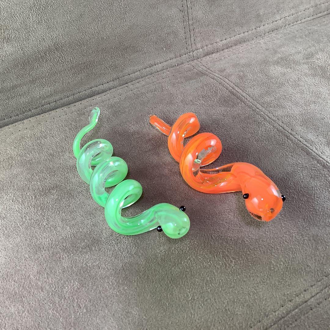 クルクルニョロっと可愛いガラスのヘビペア オブジェ 巳年 蛇
