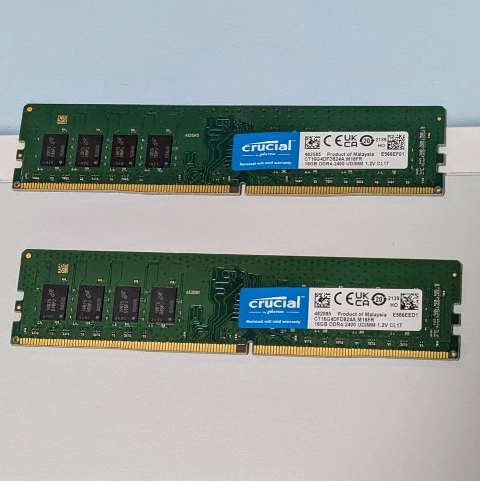 【中古】Crucial DDR4 2400 PCメモリ 16×2 合計32GB！