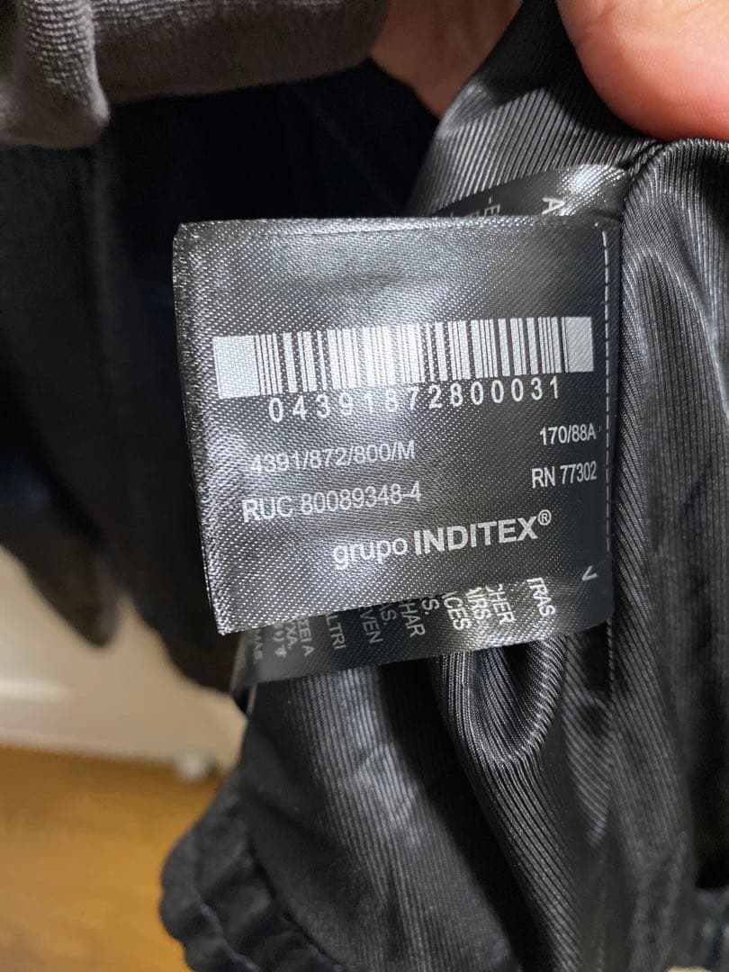 ZARA 完売品　フェイクレザージャケット　Mサイズ