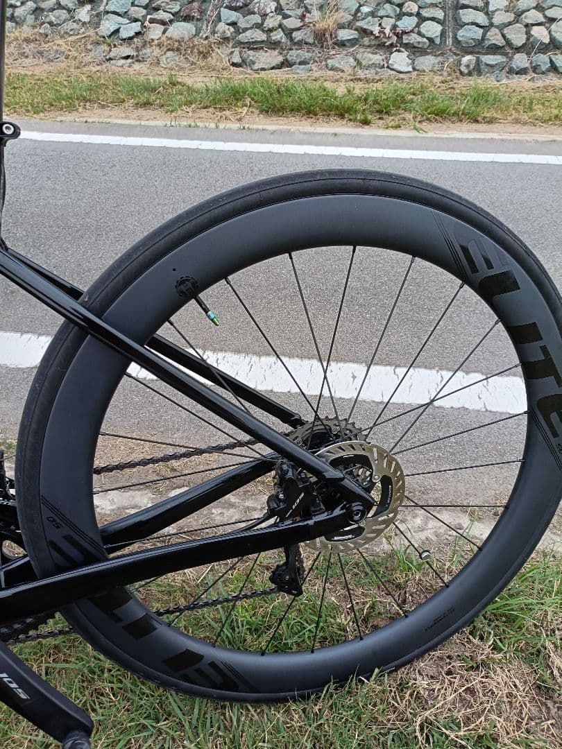 ELITEWHEELS EDGE カーボンホイール1347g50mm ローター付