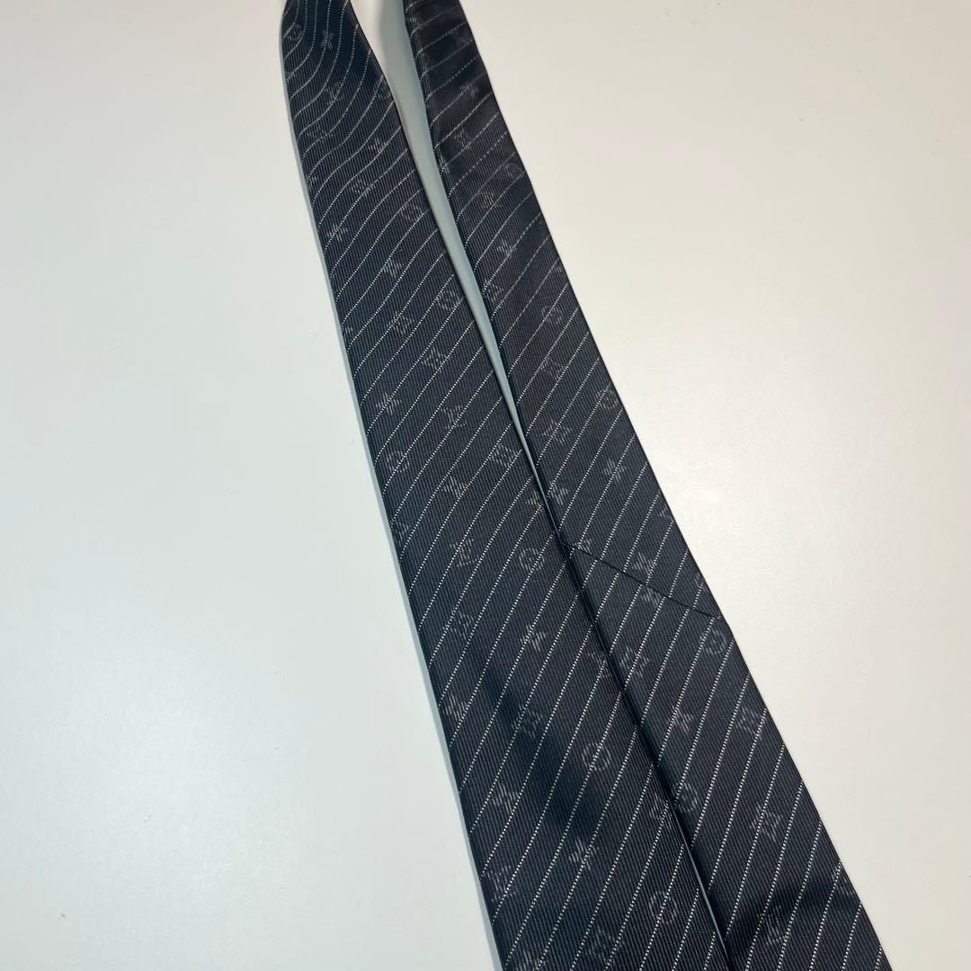現行✨極美品✨LOUIS VUITTON ネクタイ　モノグラム　LV ナロータイ