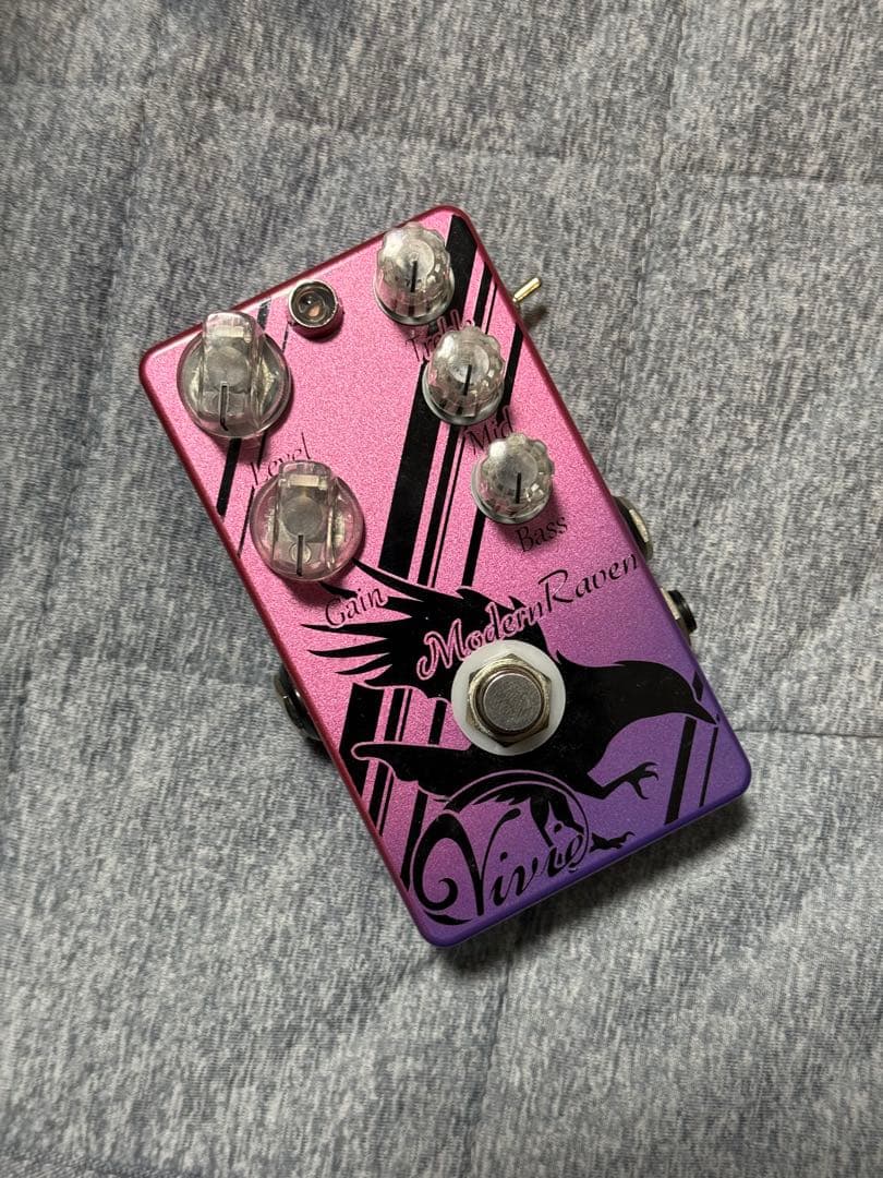 Vivie Modern Raven ギターエフェクター
