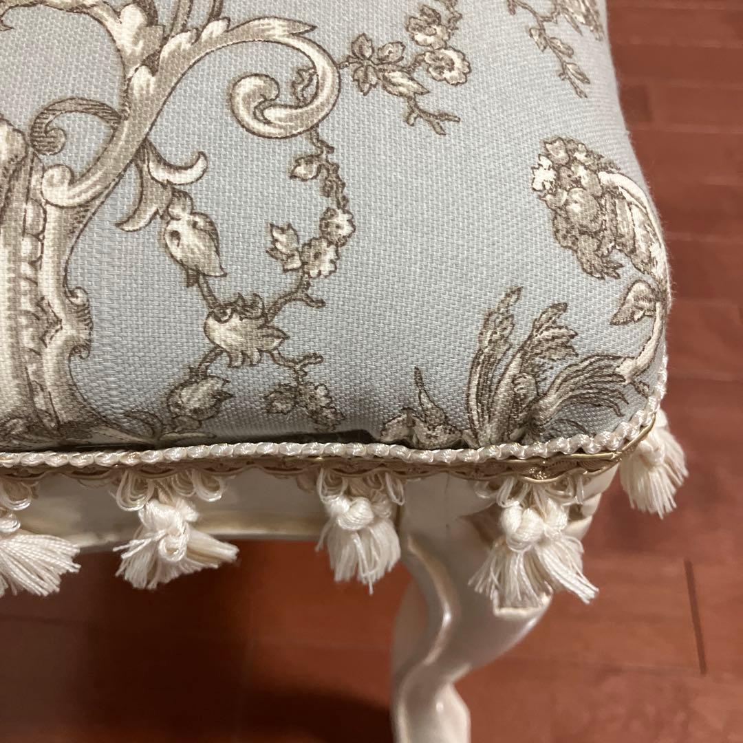 アンティーク調　白　椅子　スツール トワルドジュイ柄座面　ハンドメイド作品