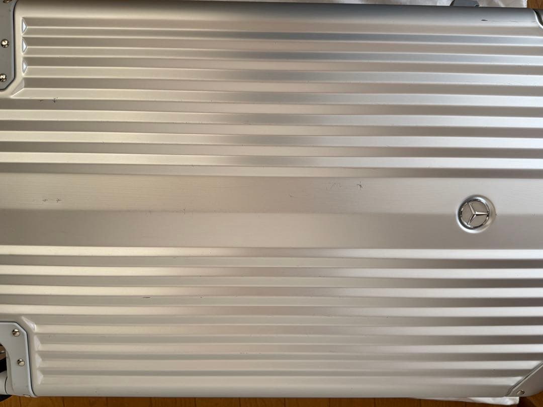 非売品　メルセデスベンツ　スーツケース　シルバーキャリーケース 4輪　65L