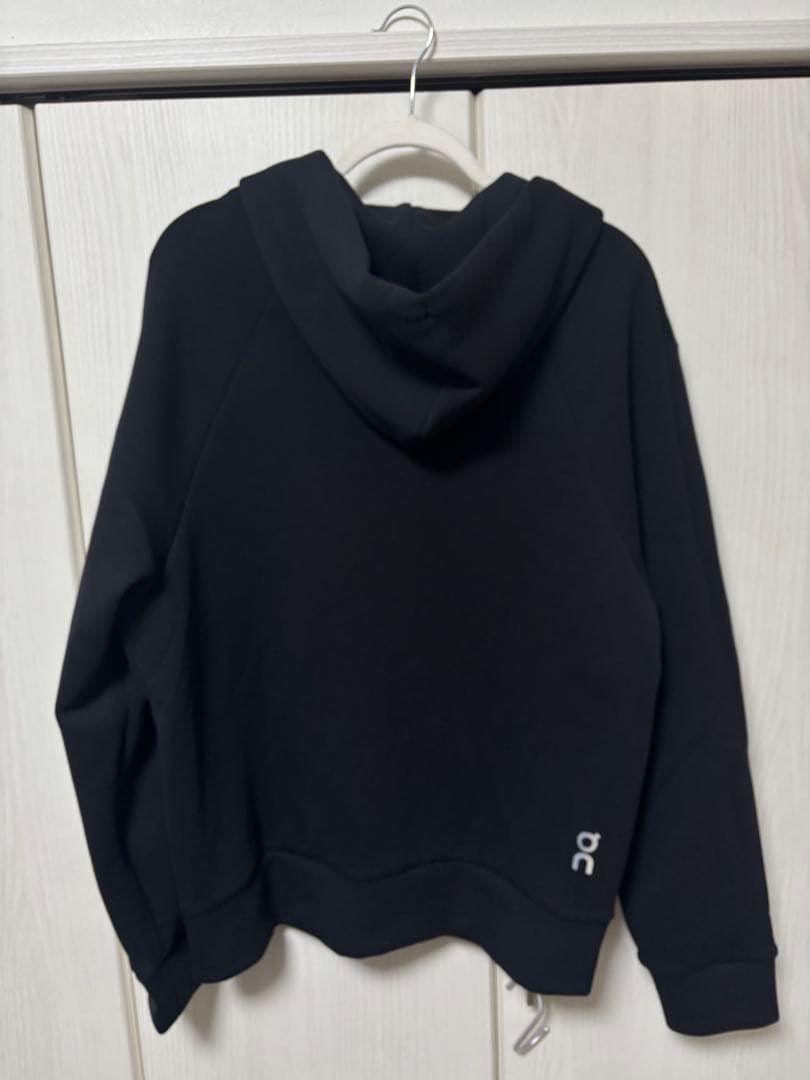 【美品】On Focus Tech Zip Hoodie