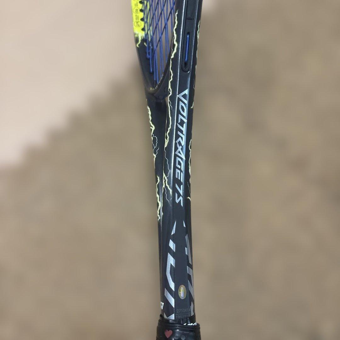 中古極美品ボルトレイジ 7SテニスラケットUL1ガットヨネックスゲイル26ポンド