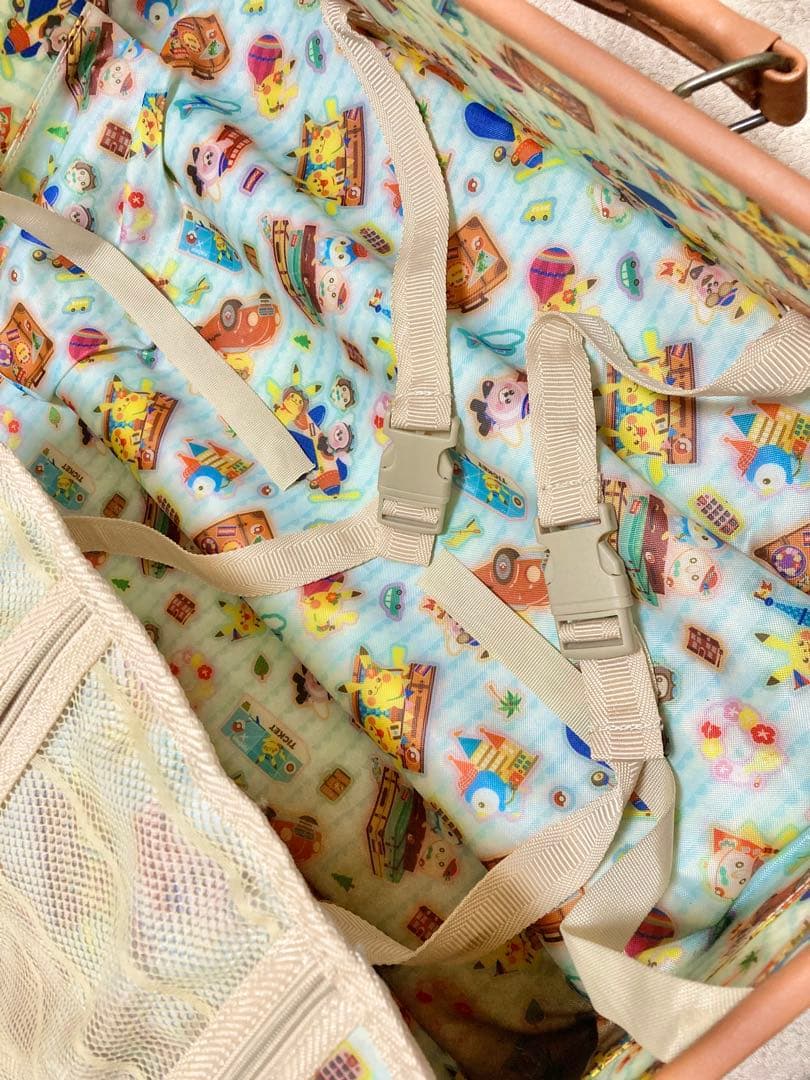 ポケモン トランク型キャリーケース　Pokémon Colorfultrip