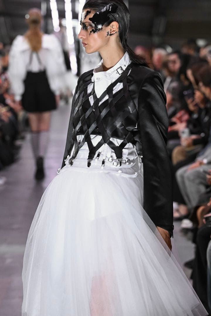 ノワールケイニノミヤ コムデギャルソン チュールジャンパースカート