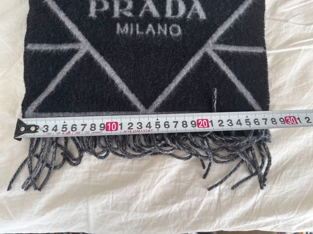 凜*読様 PRADA 幾何学模様 カシミヤ　マフラー ブラック/グレー