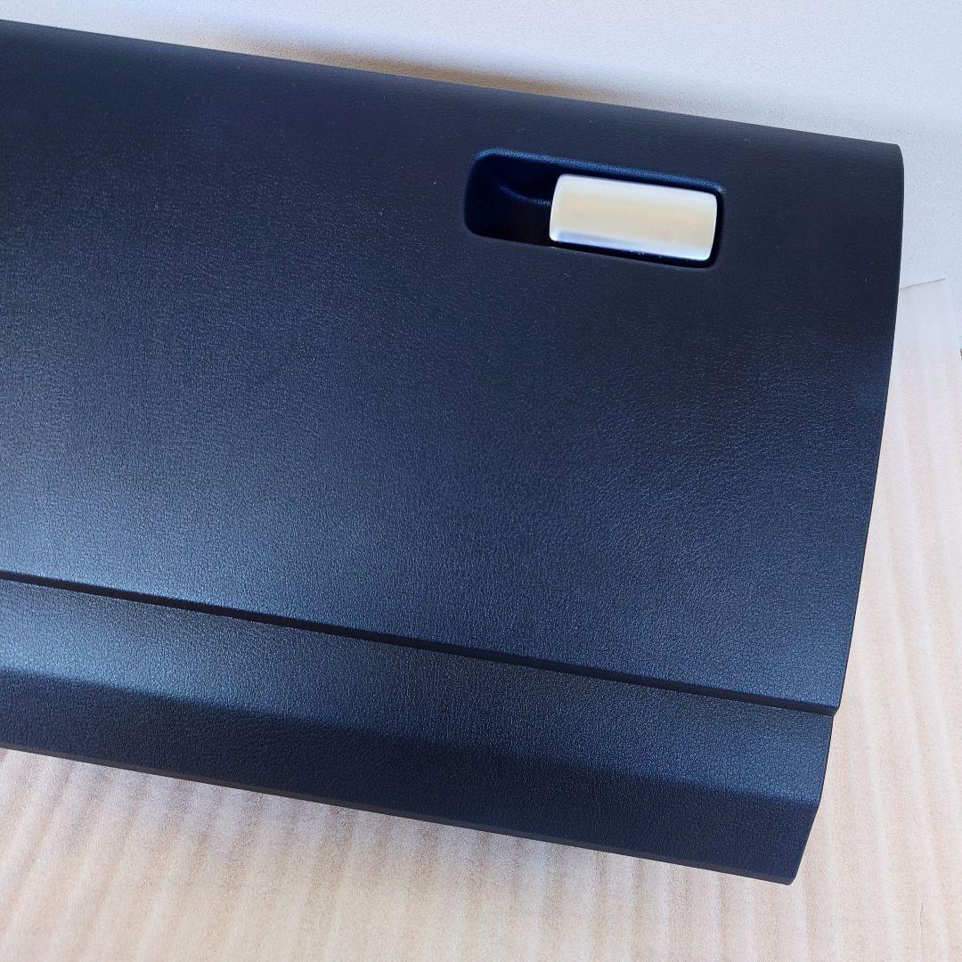 【早い者勝ち】【貴重】マツダ3 mazda3 グローブボックス メッキ仕様